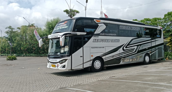 Bus Ari Putra